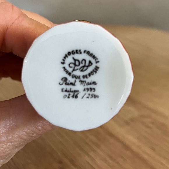 Limoges Nutcracker Soldier Porcelain Box-Preowned - Picture 8 of 8